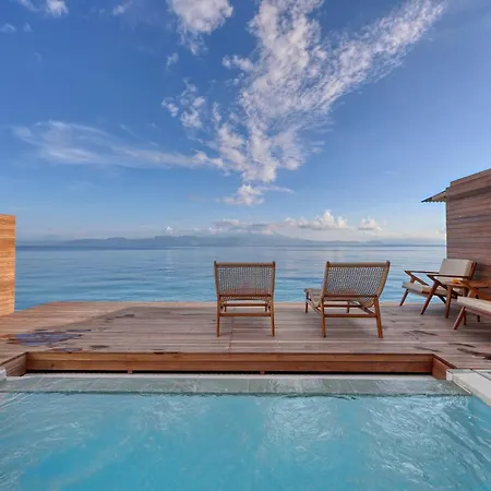 Moontana Beachfront Villa Batununggul Exterior photo