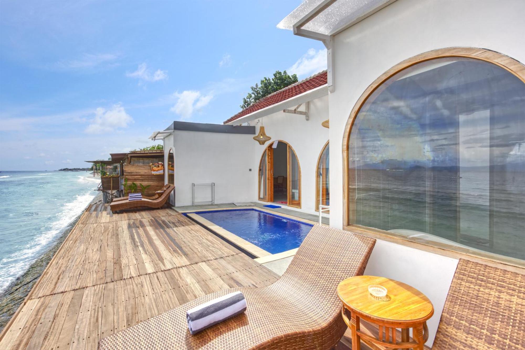 Villa Moontana Beachfront *