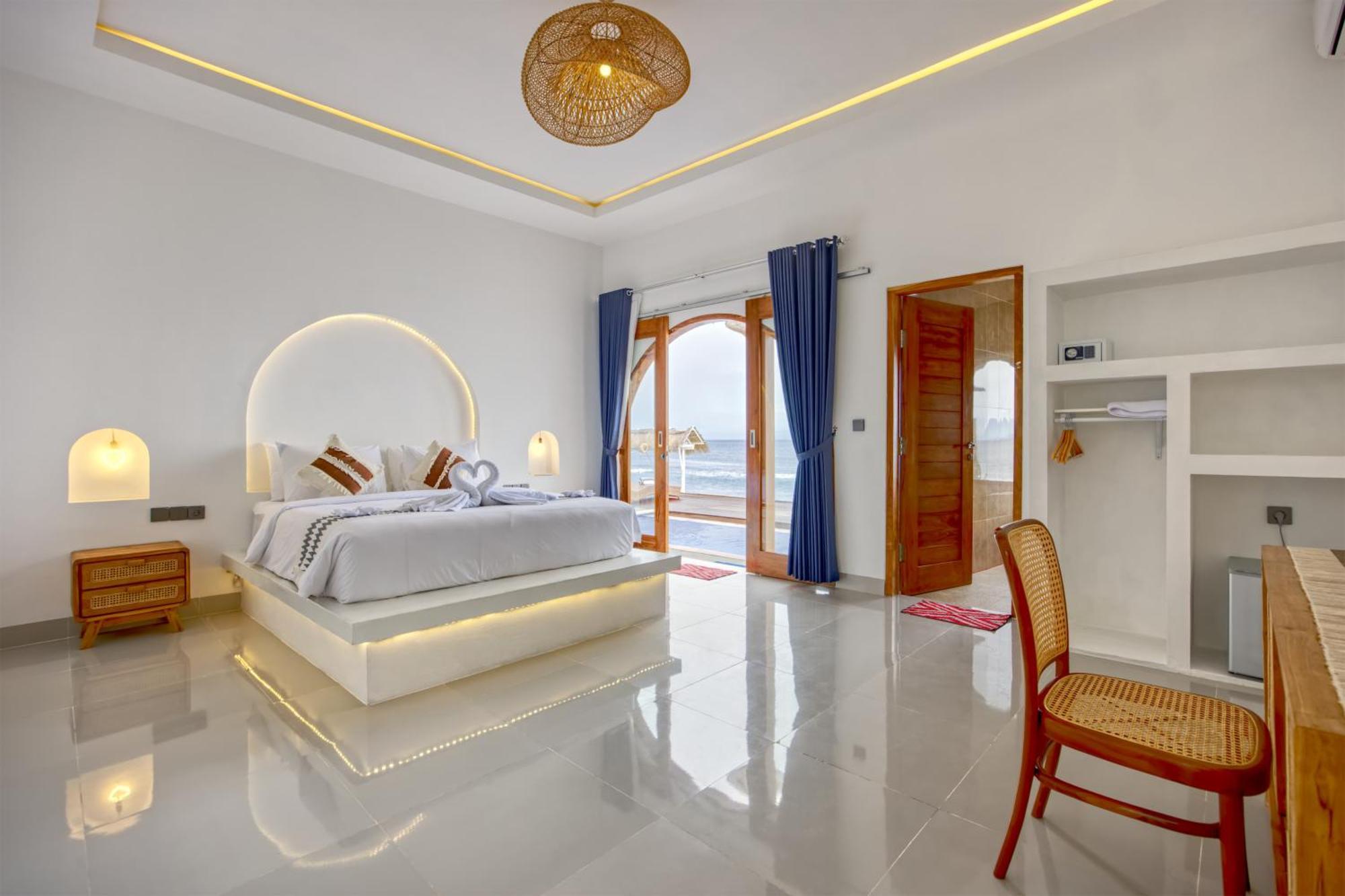 Moontana Beachfront Villa