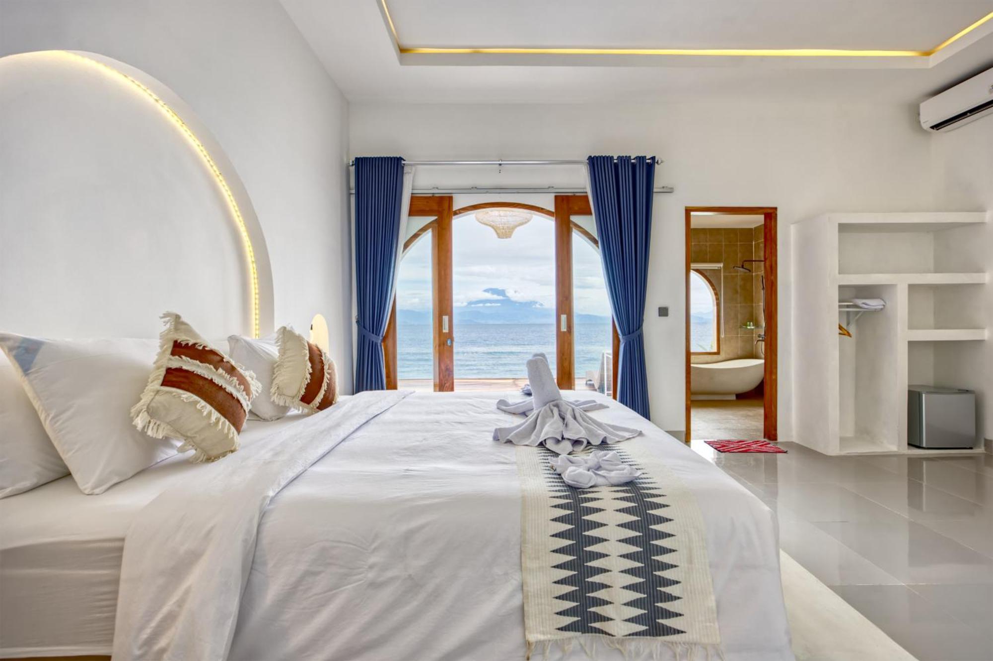 Moontana Beachfront Villa