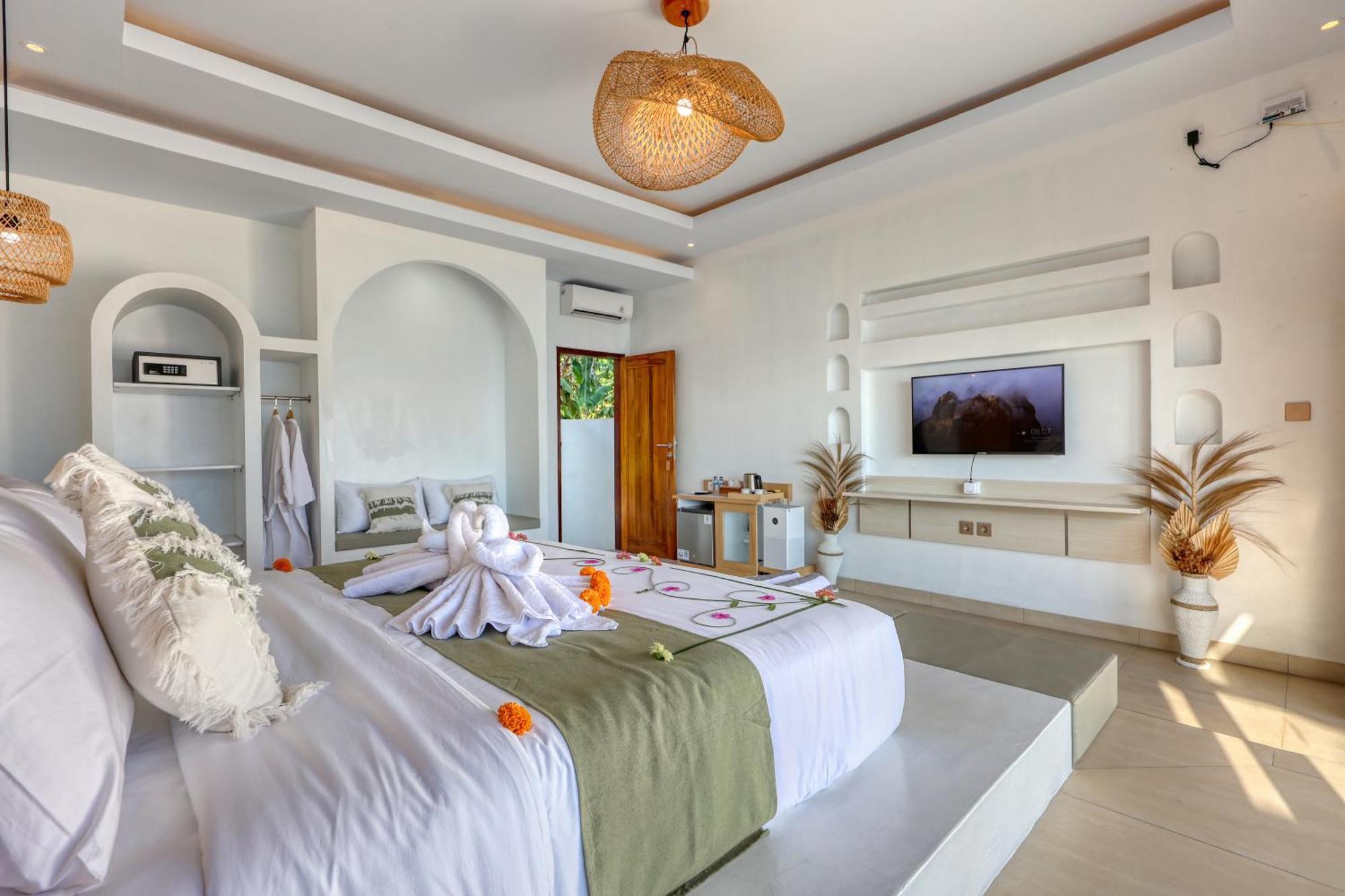 Moontana Beachfront *