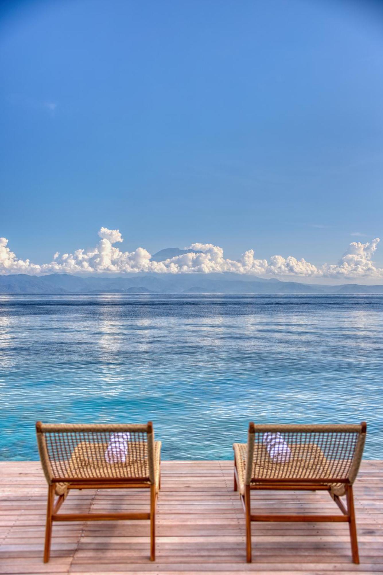 Moontana Beachfront * Batununggul