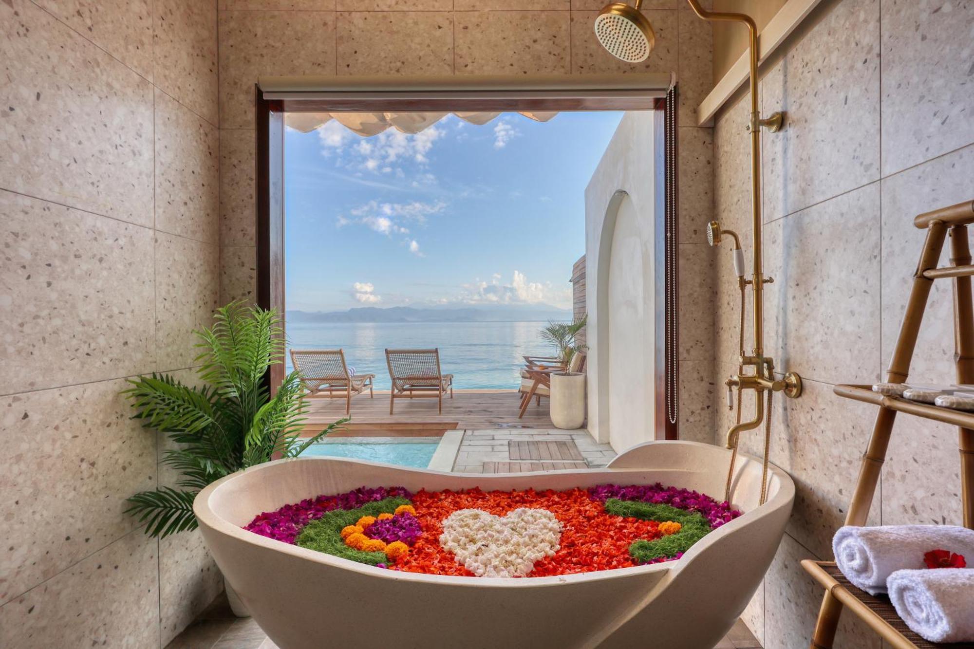 Moontana Beachfront Villa Batununggul
