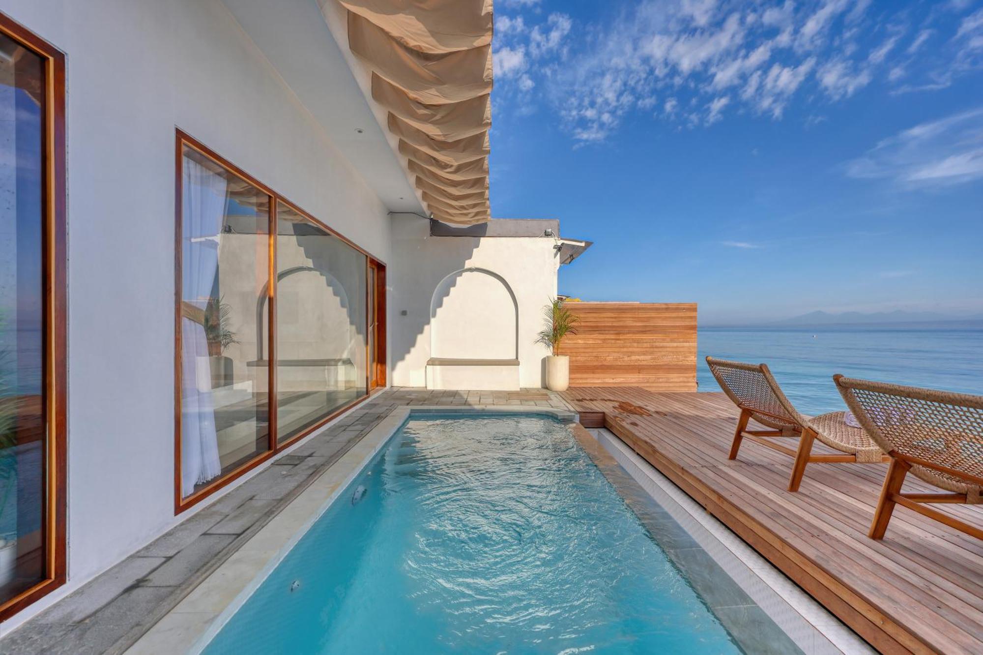 Villa Moontana Beachfront Batununggul
