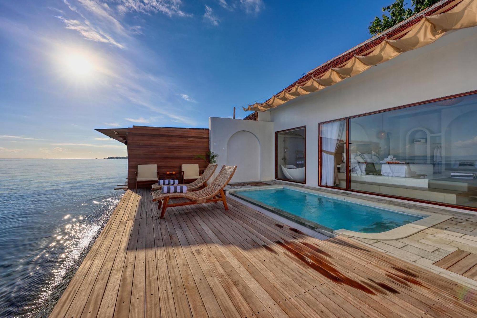Moontana Beachfront * Batununggul