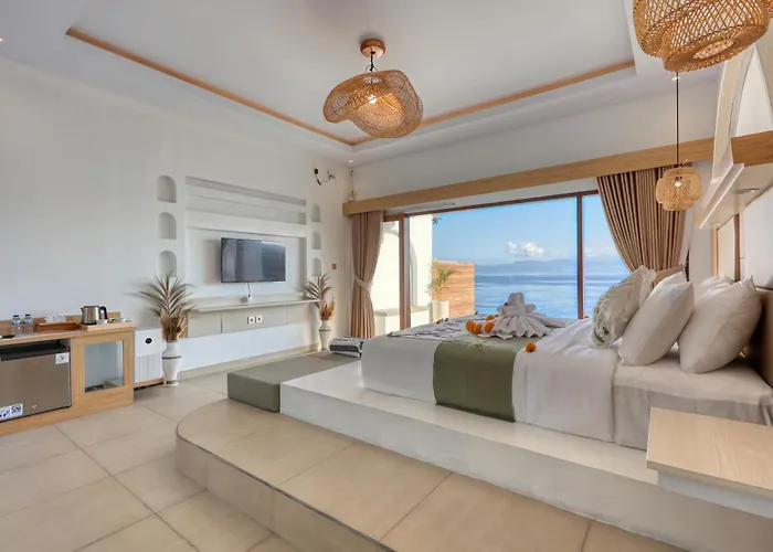 Moontana Beachfront Villa